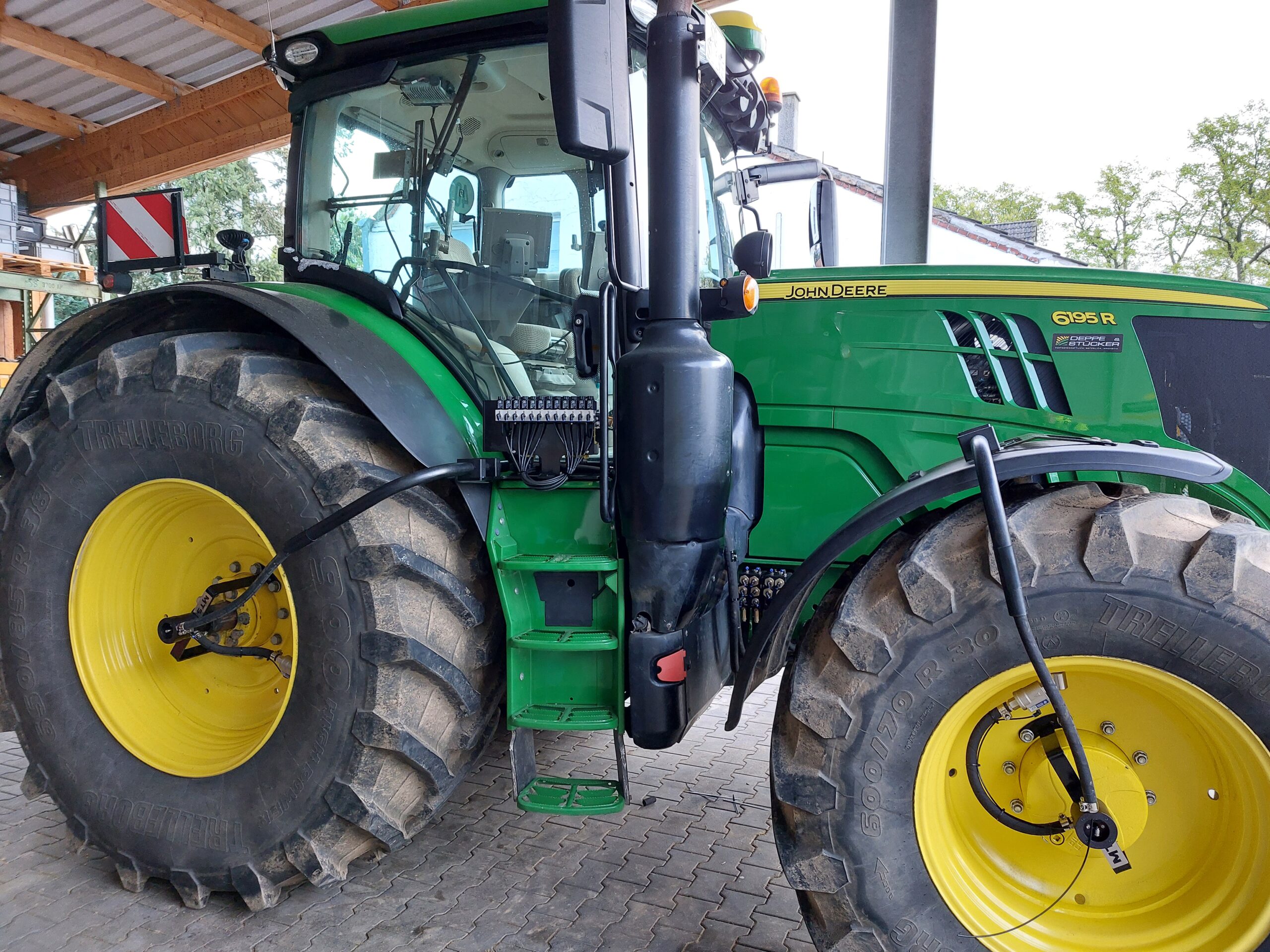 MTS Reifendruckregelanlage am John Deere 6195 R Abdach
