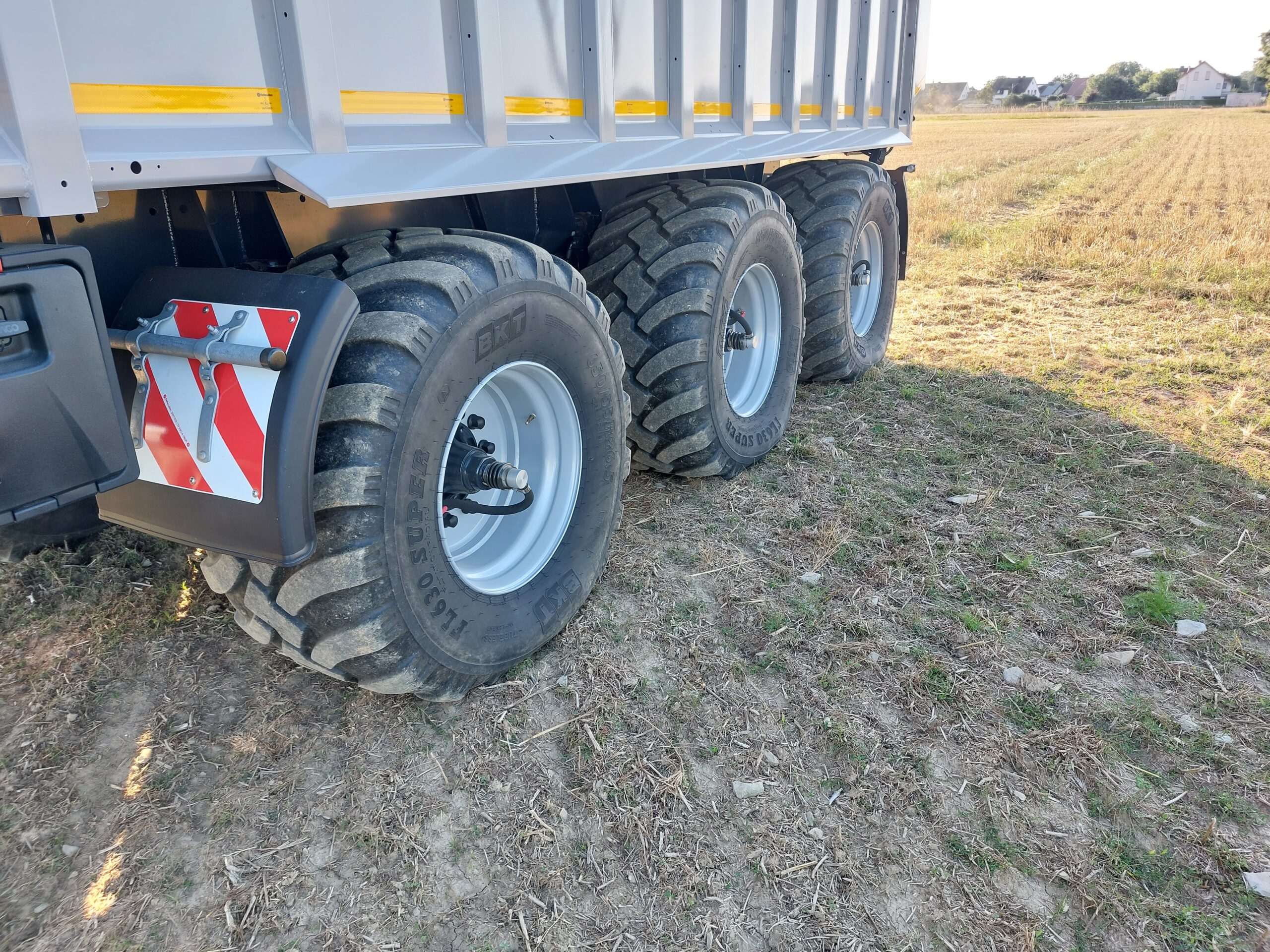 MTS Reifendruckregelanlage am Anhänger 3 Achsen